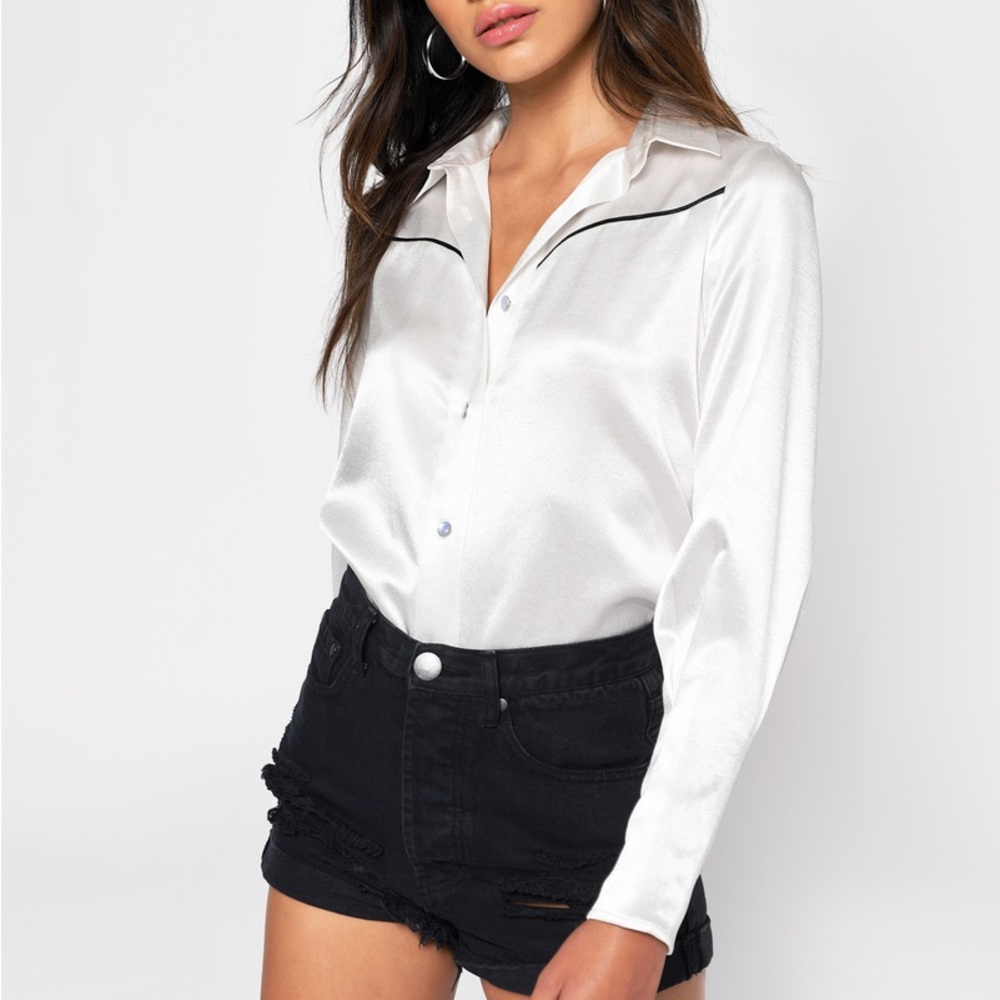 🤍NWT TOBI LG BILLY IVORY PUFF SLEEVE SATIN TOP🤍